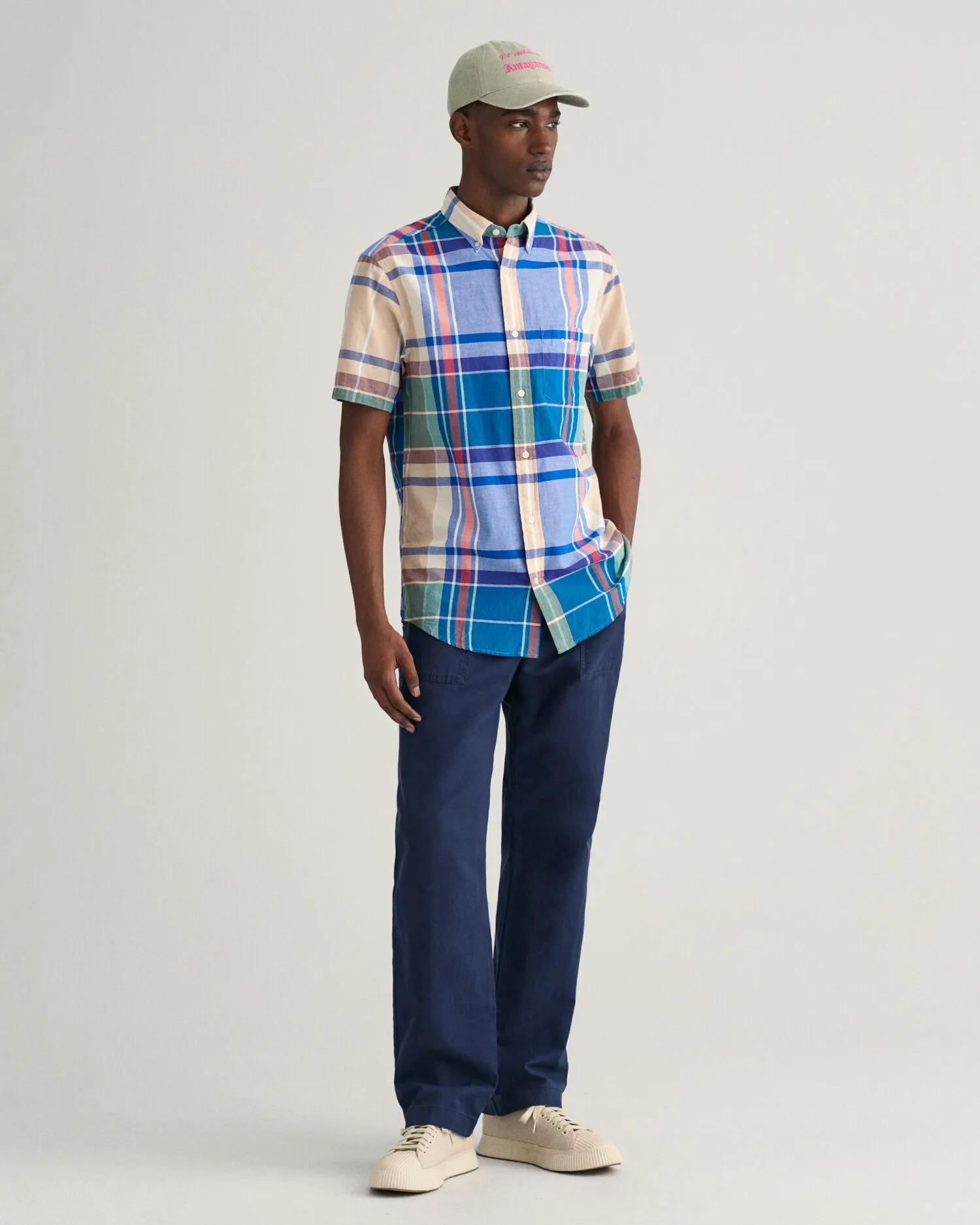 Camisa Regular Fit de manga corta y madrás indio
