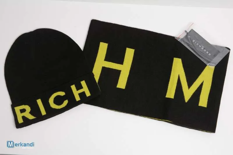 CONJUNTO JOHN RICHMOND (BUFANDA + GORRA)