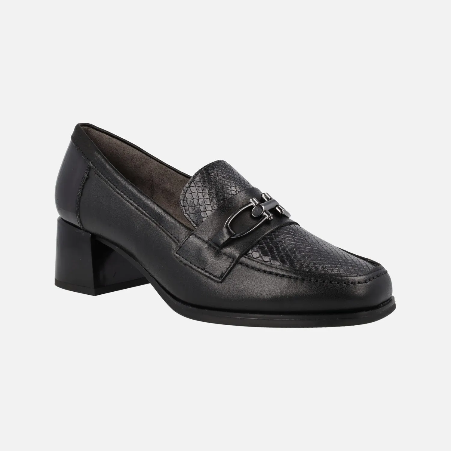 Mocasines negros multimaterial con adorno metálico y tacones de 5 cms